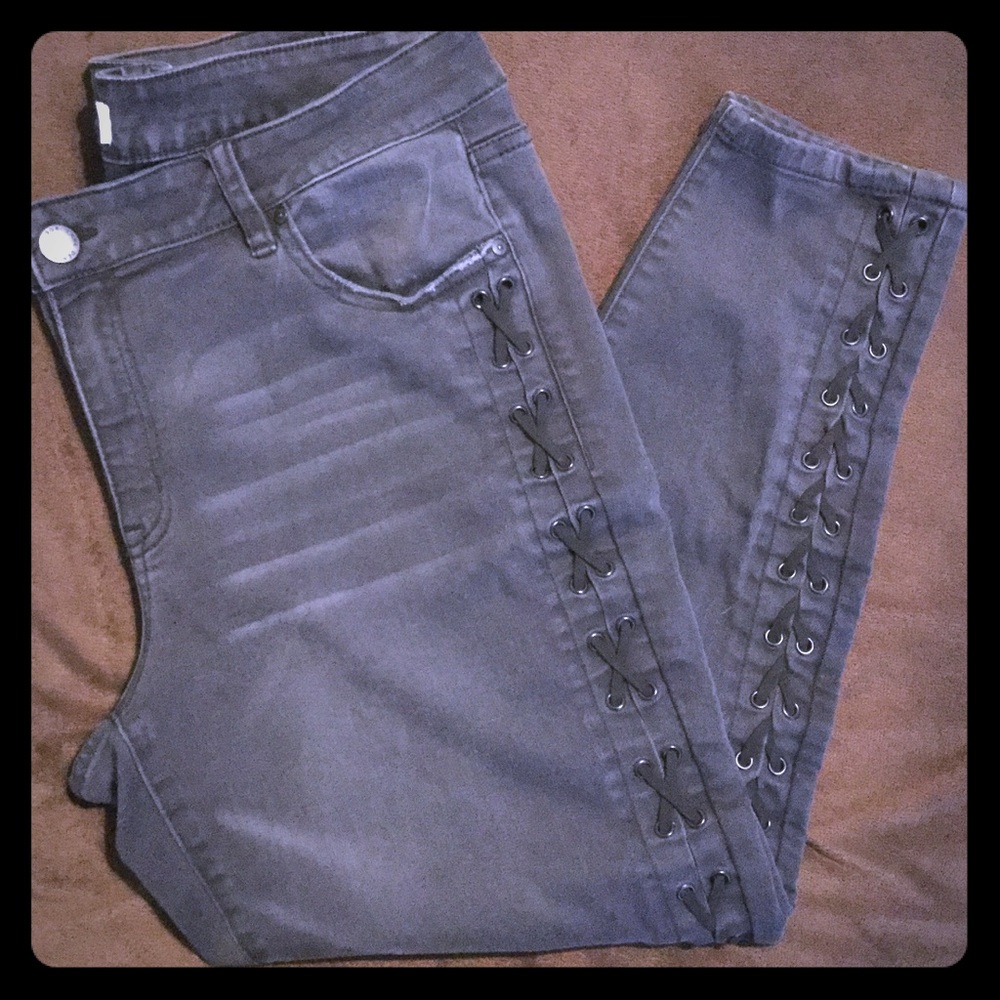 Distressed Black Skinny Jeans